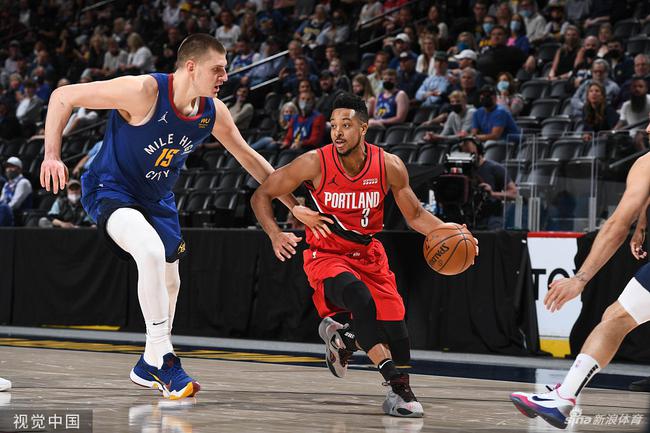 色表现也吸 色表现也吸